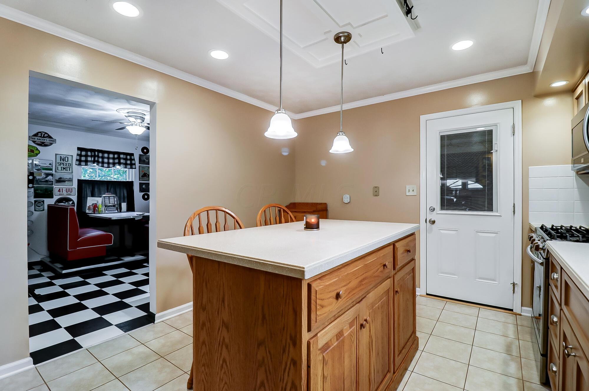 1761 Fir Court