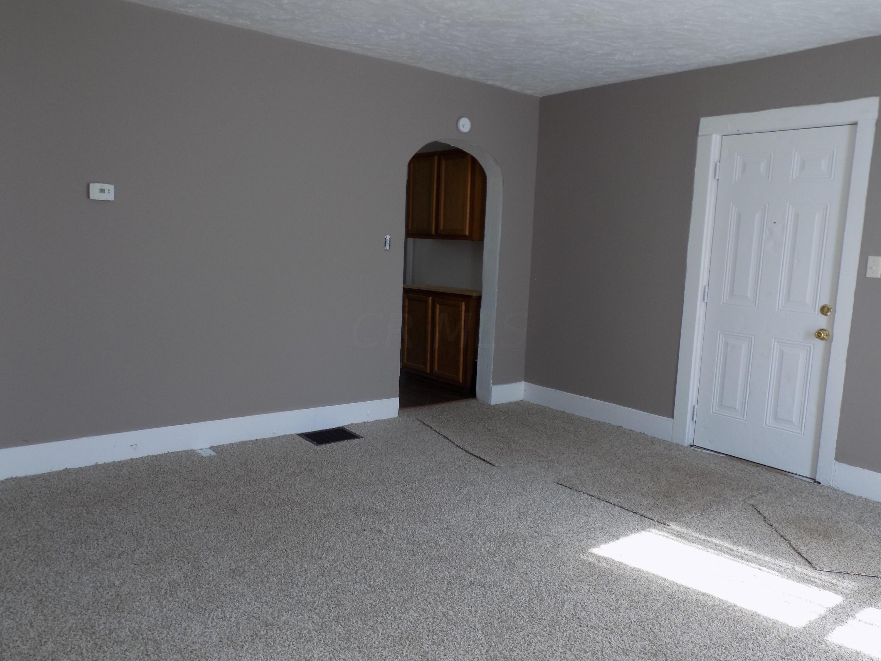 122 W Poplar Avenue