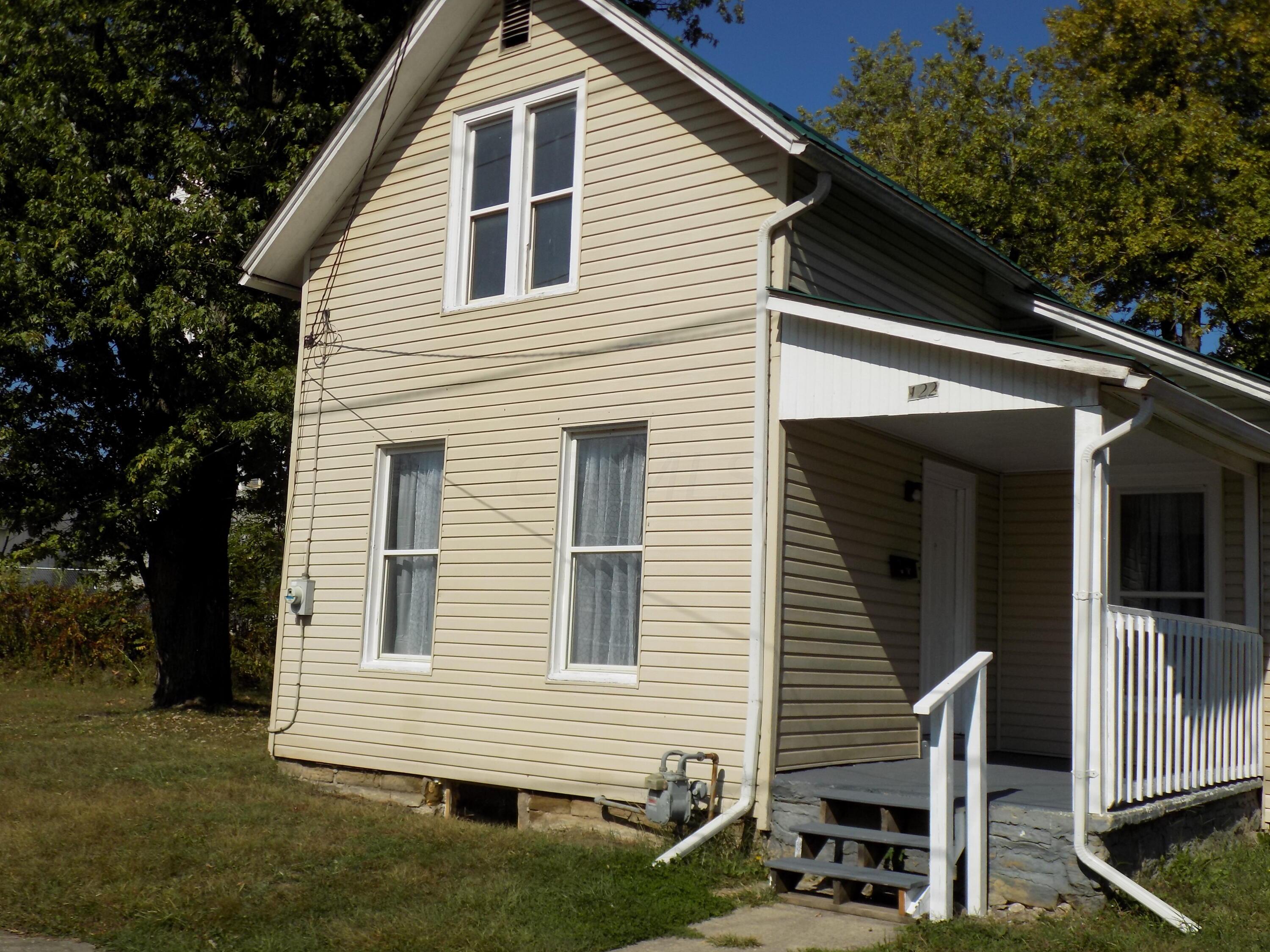 122 W Poplar Avenue