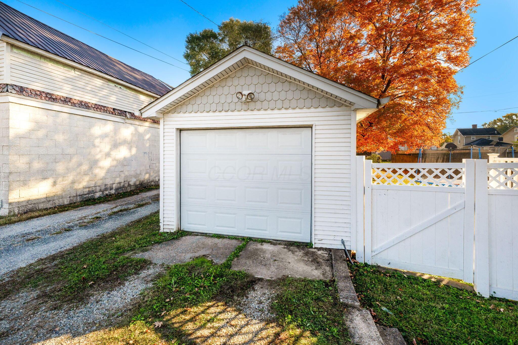 15 W Channel Street