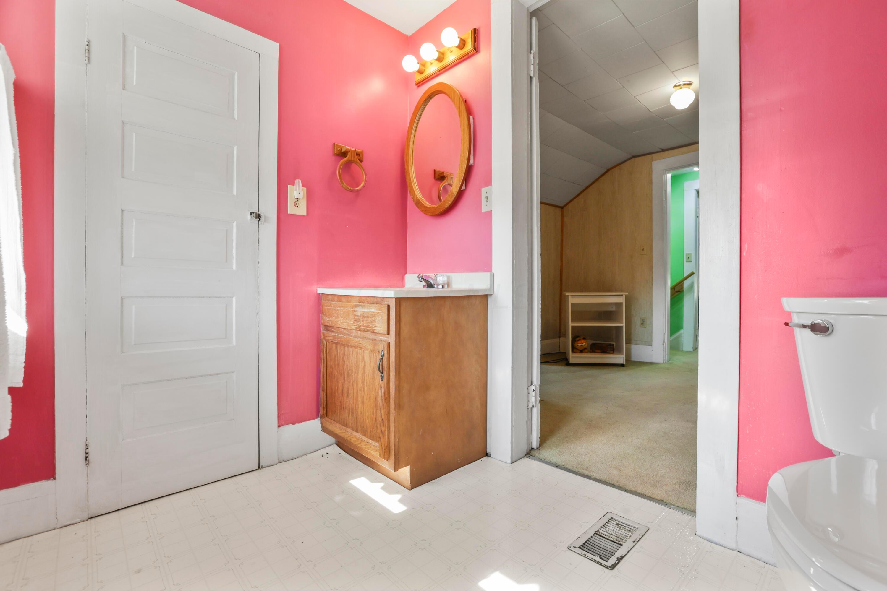 251 Zanesville Road