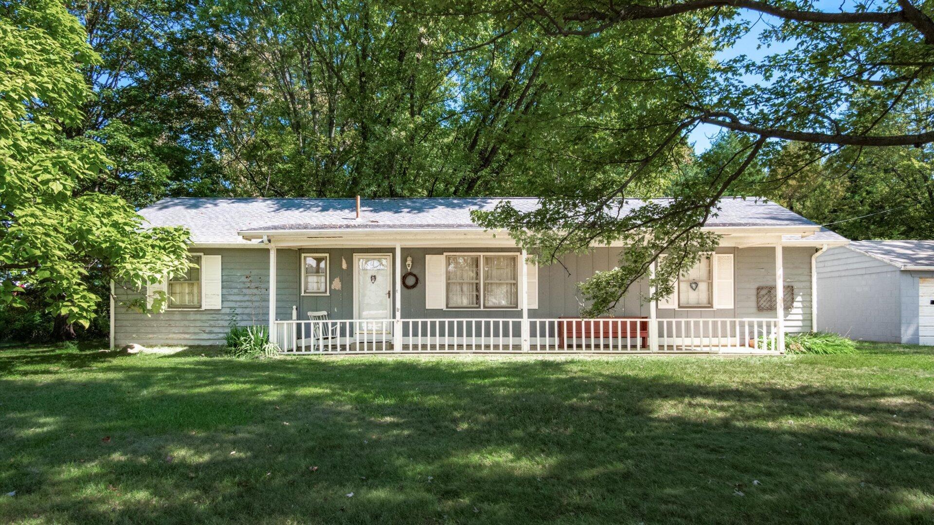 10475 Hazelton Etna Road SW