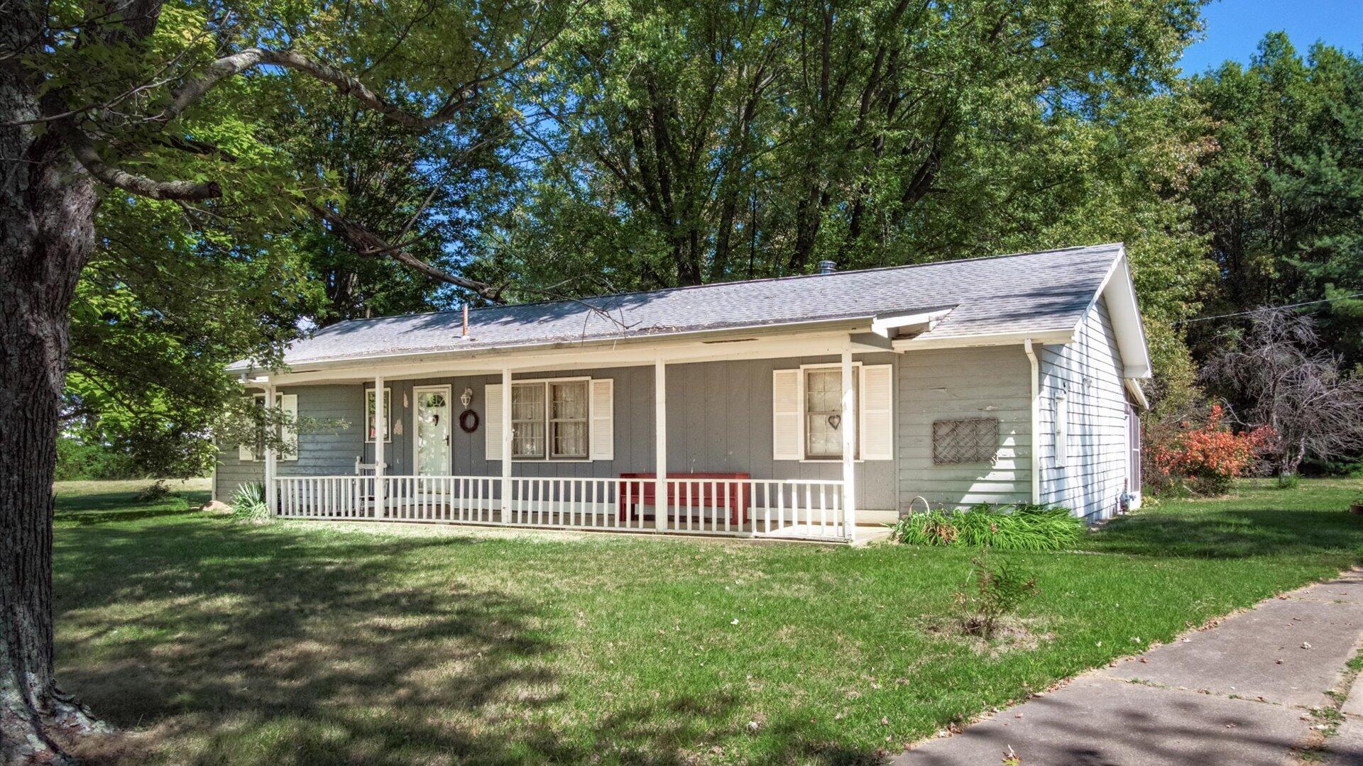 10475 Hazelton Etna Road SW