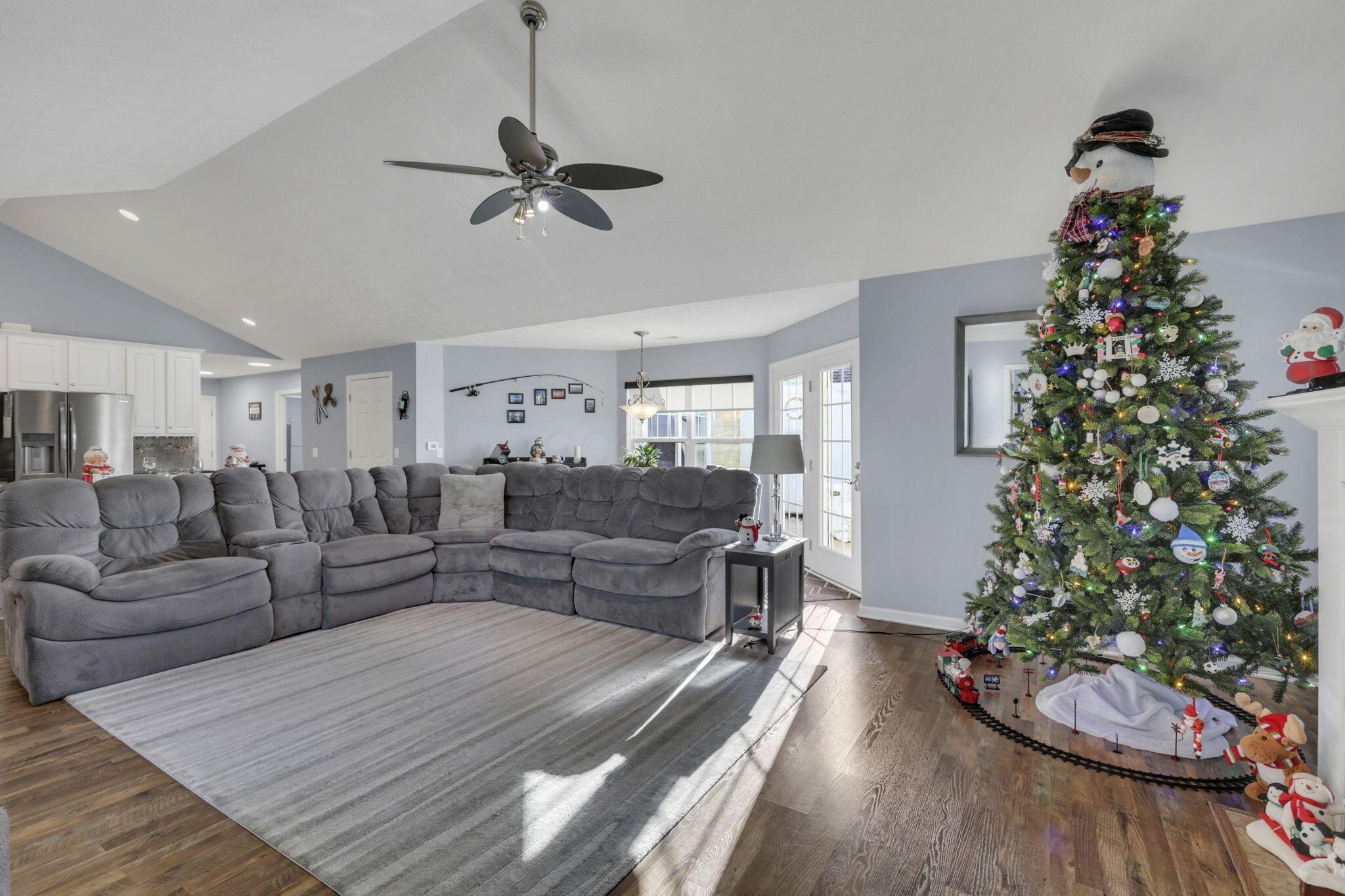 502 Providence Lane, 20