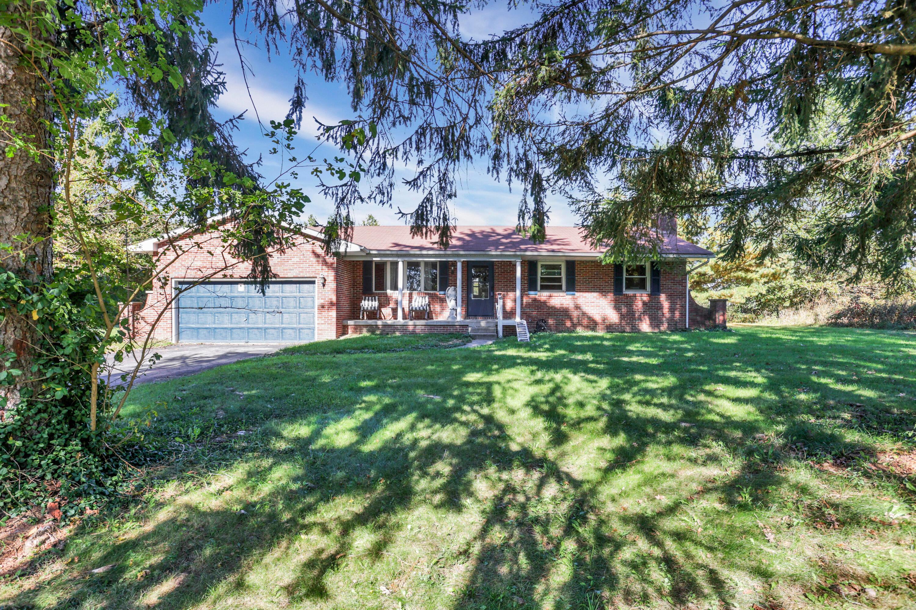 6890 Refugee Road