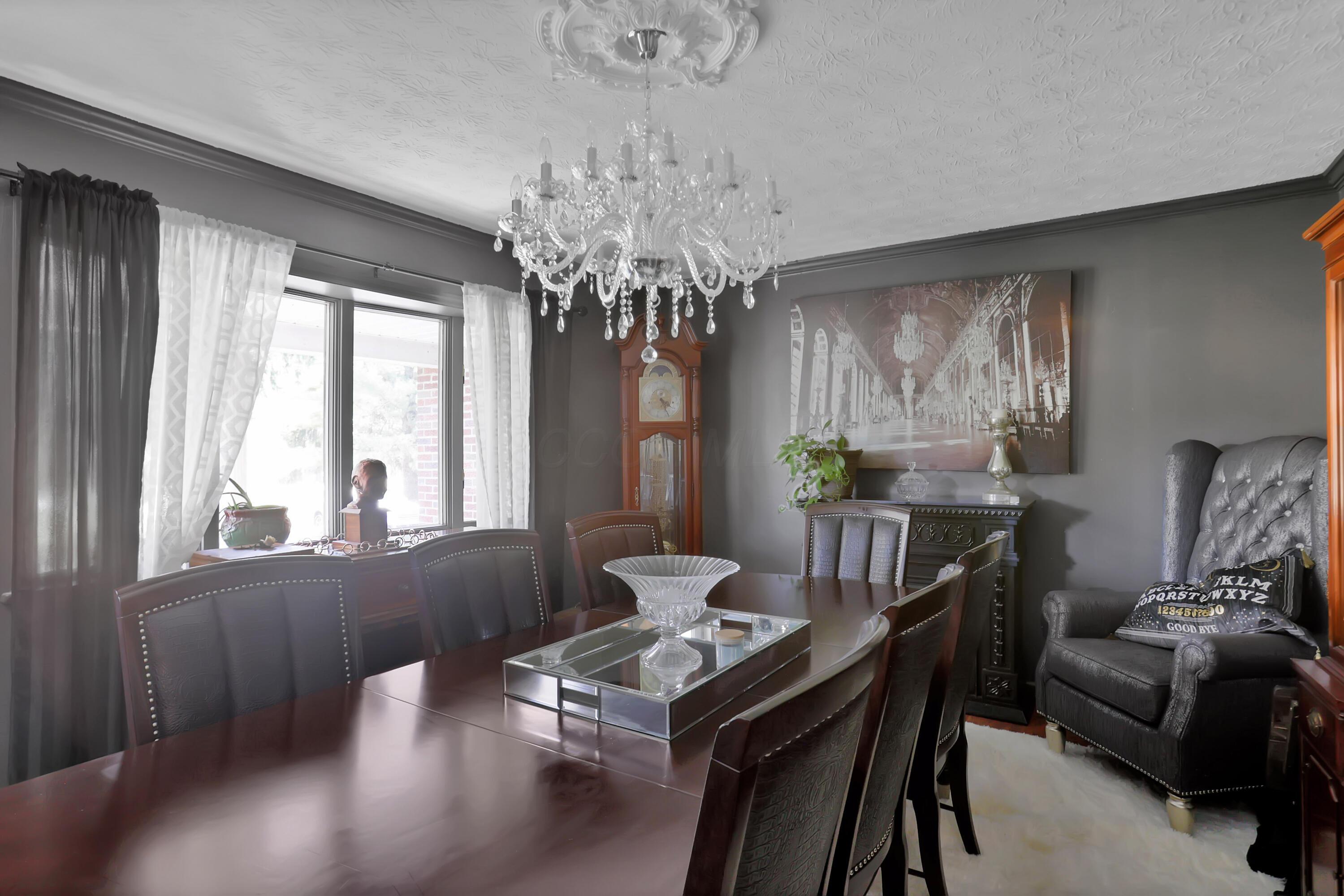 6890 Refugee Road