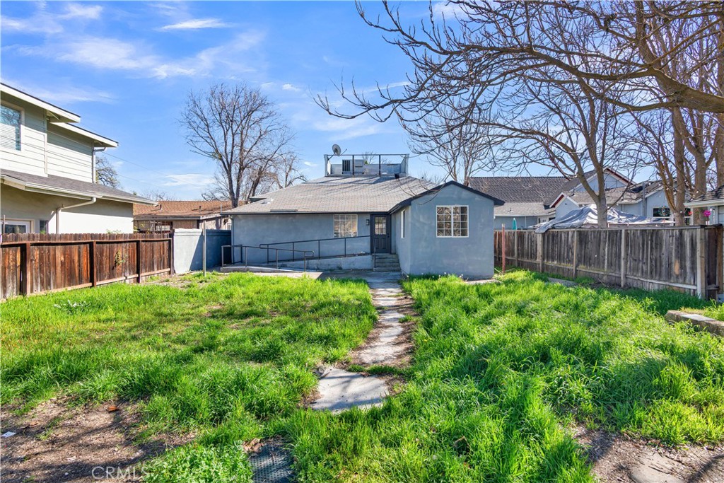 1427 Pine