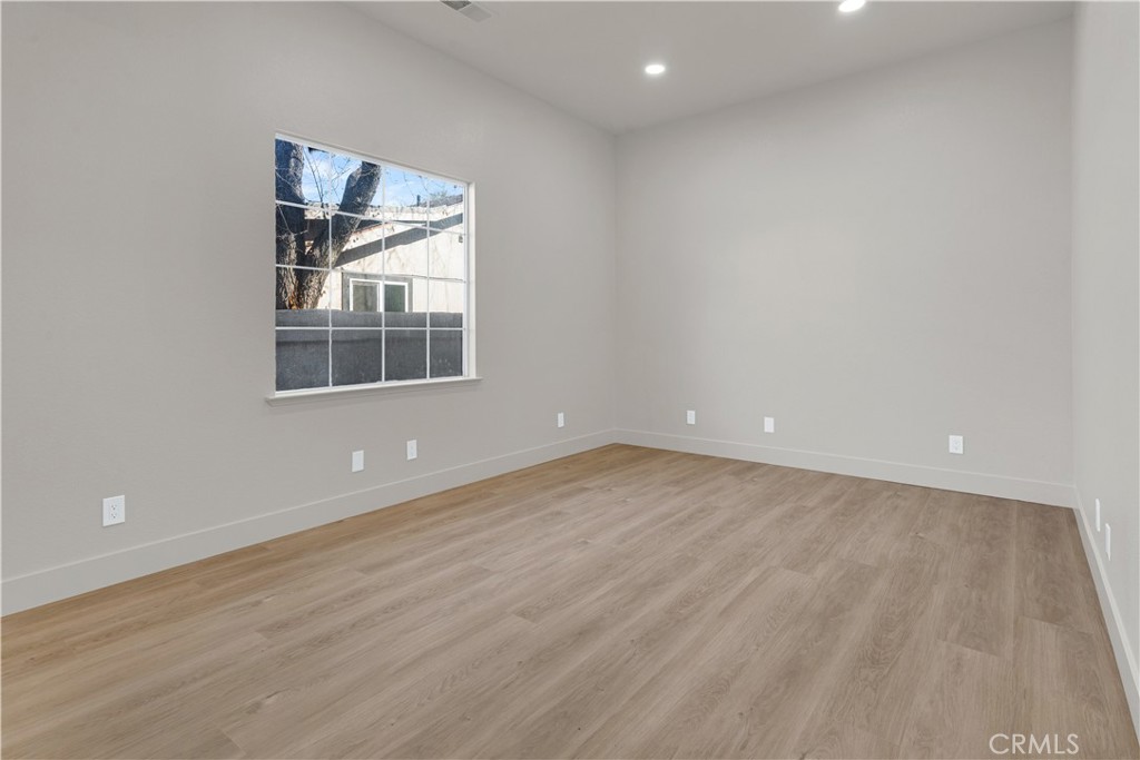 1427 Pine