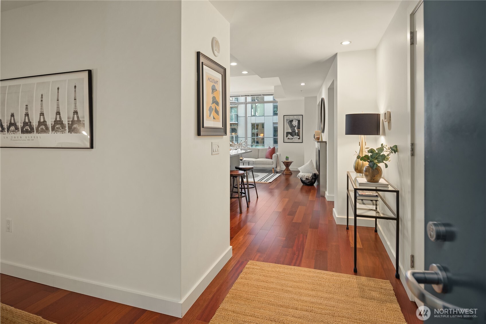 900 Lenora Street Unit: W901