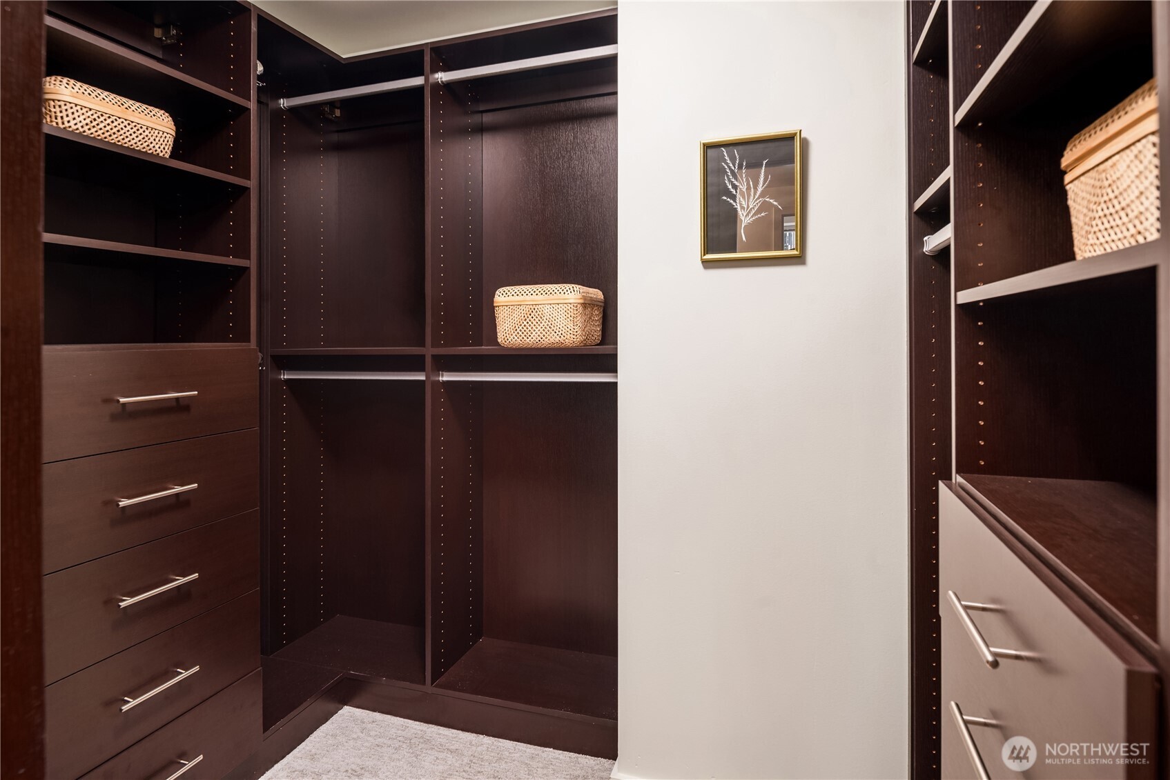 900 Lenora Street Unit: W901