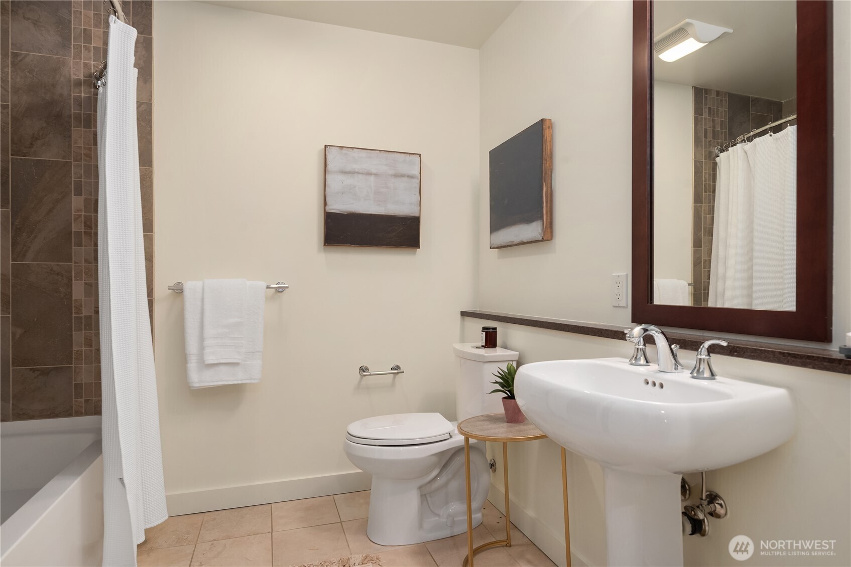 900 Lenora Street Unit: W901