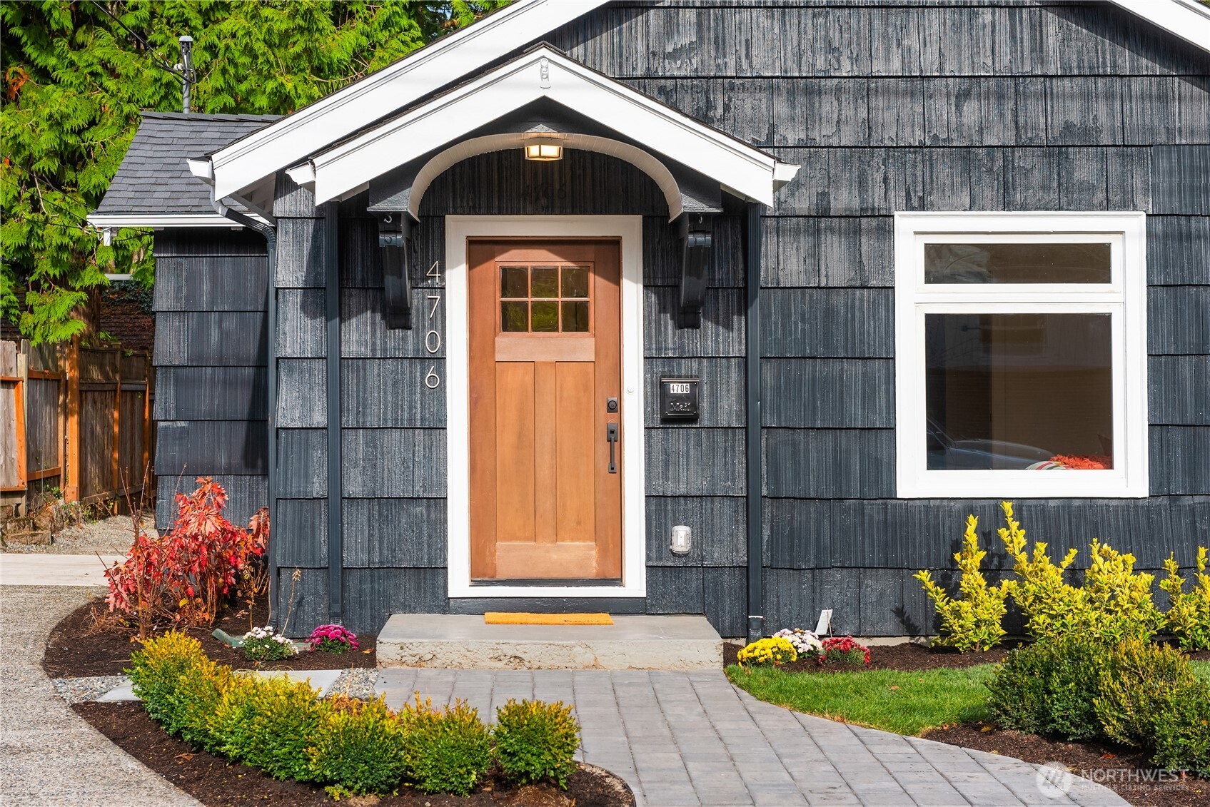 4706 SW Othello Street