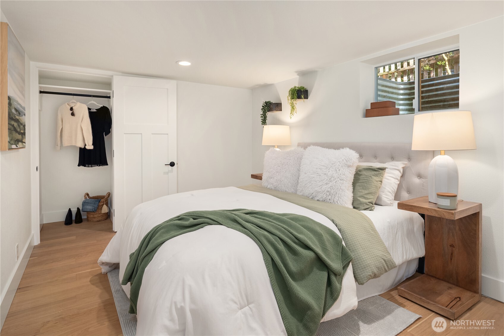 4706 SW Othello Street