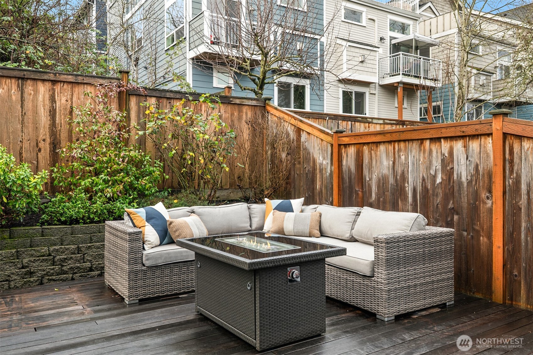 1809 Martin Luther King Jr Way