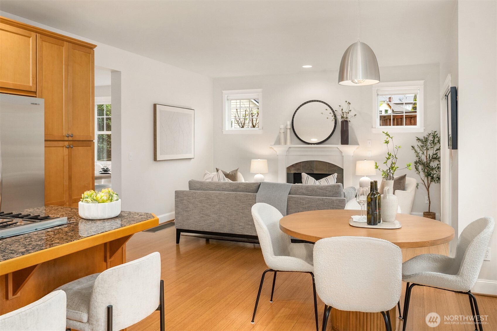 1809 Martin Luther King Jr Way