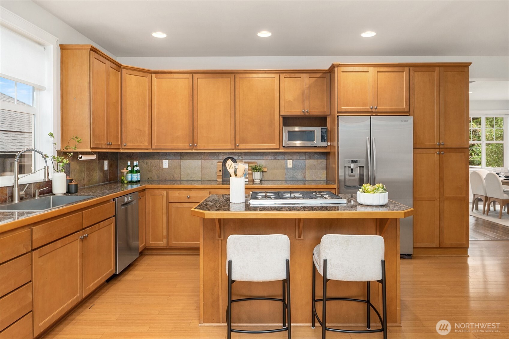 1809 Martin Luther King Jr Way