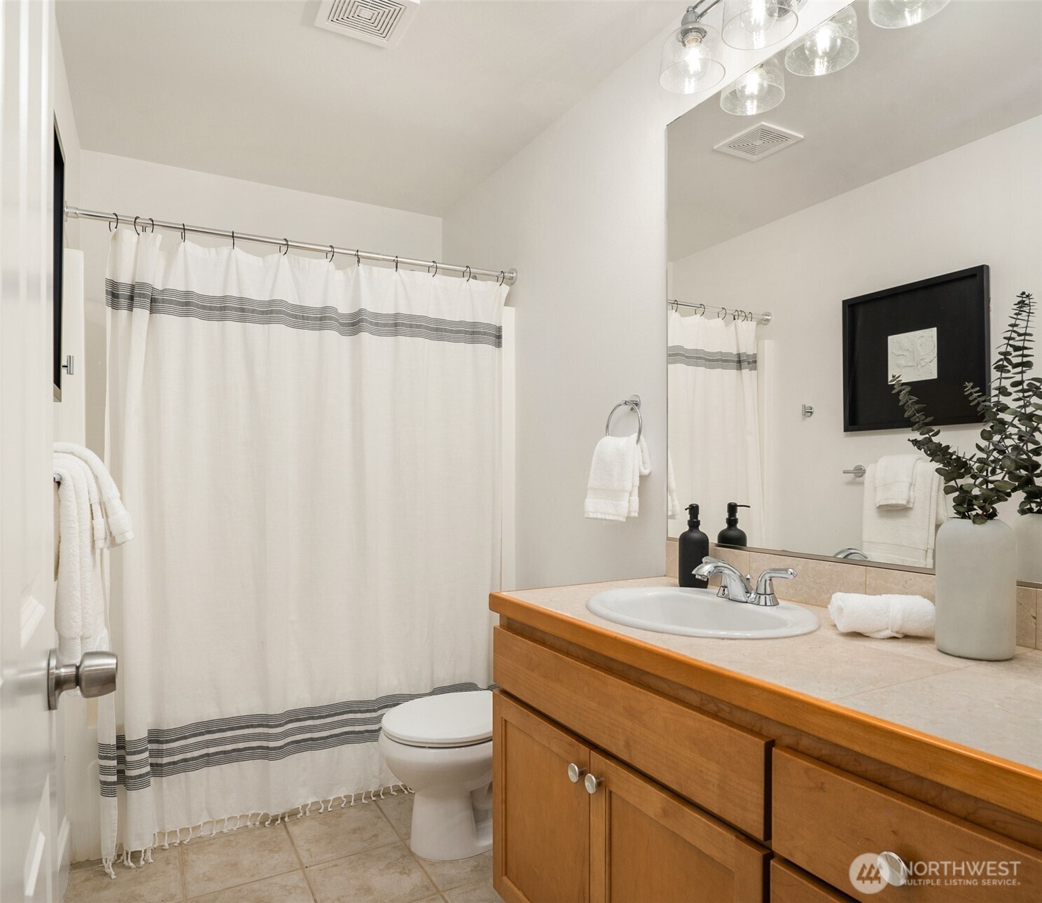 1809 Martin Luther King Jr Way