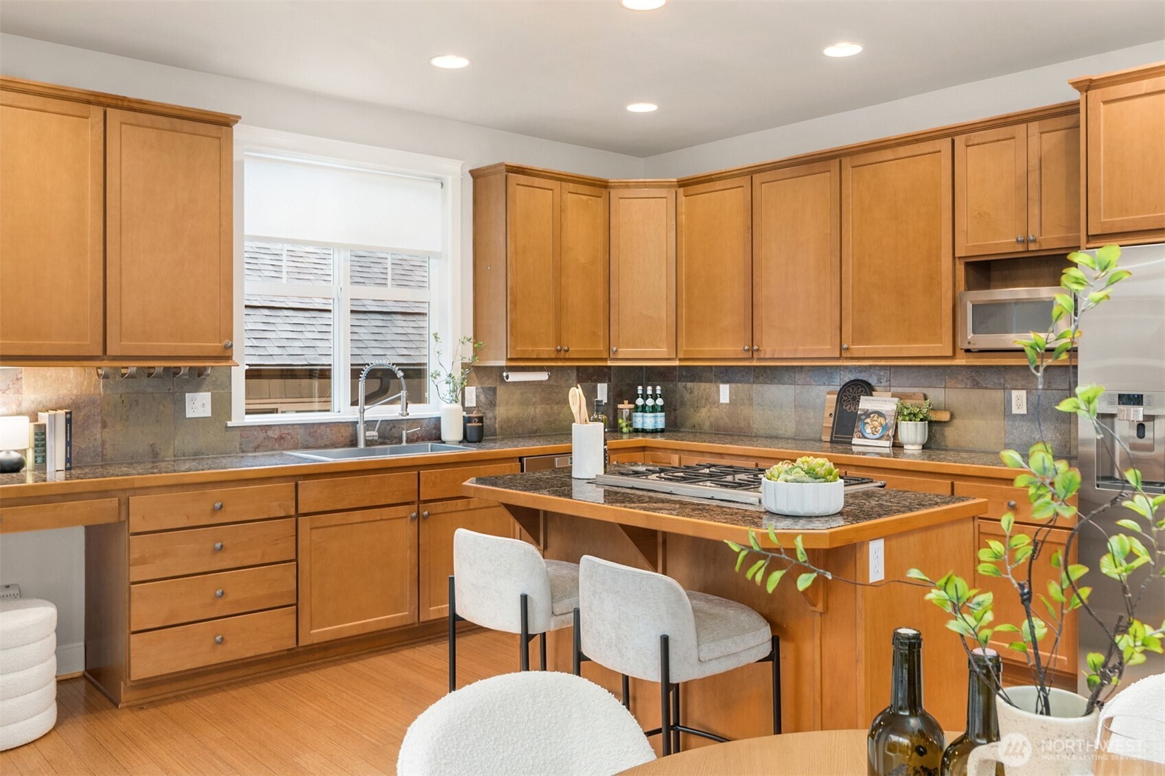 1809 Martin Luther King Jr Way