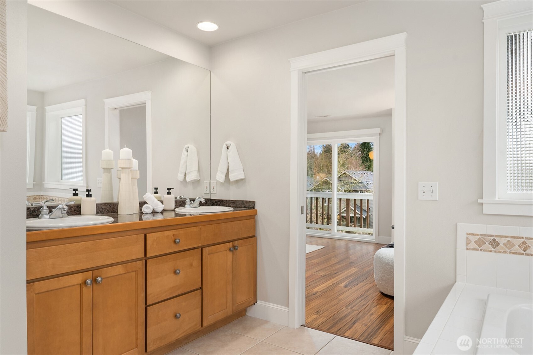 1809 Martin Luther King Jr Way