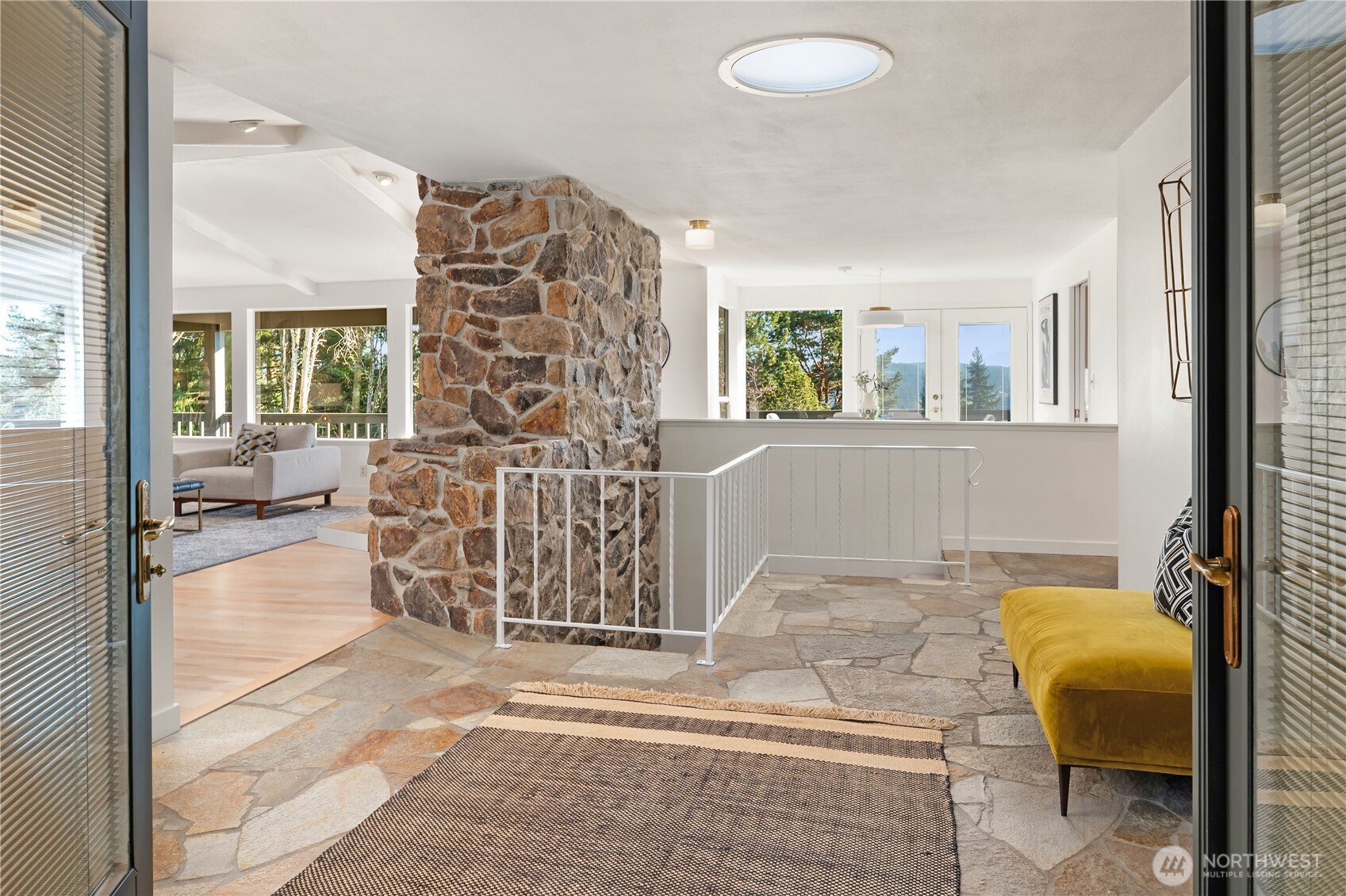 18504 55th Avenue NE