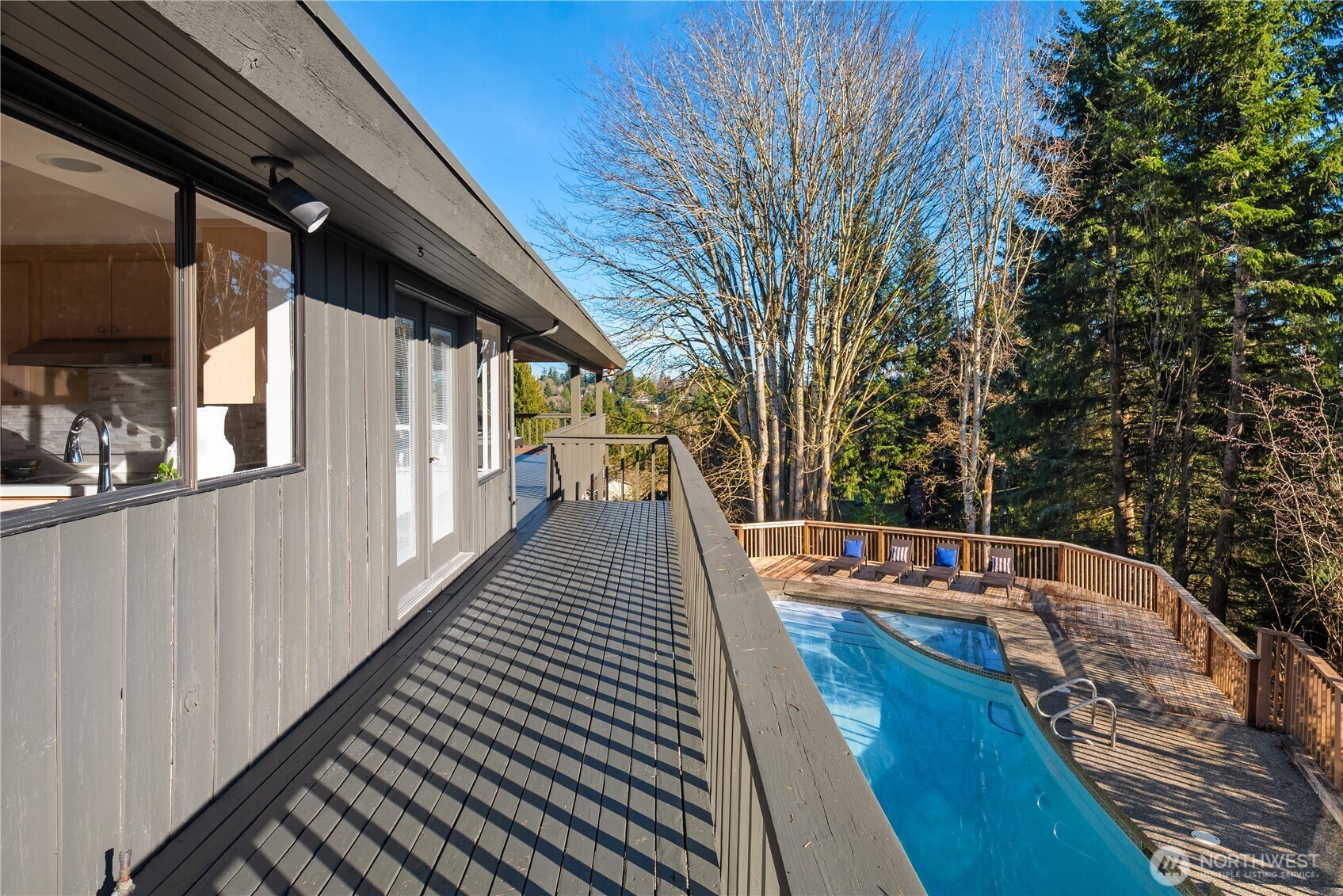 18504 55th Avenue NE