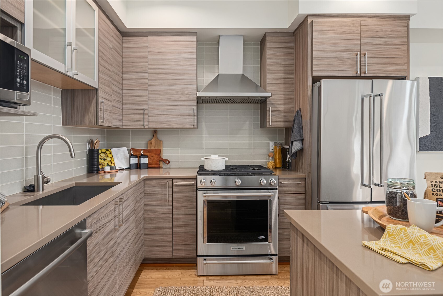 4027 California Avenue SW Unit: B