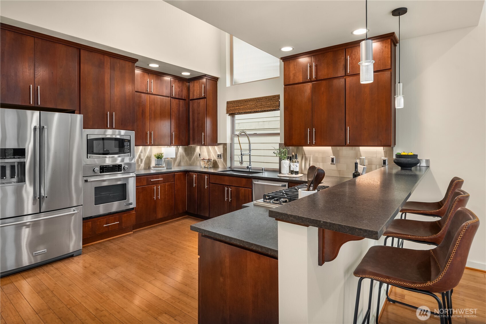 3042 SW Manning Street