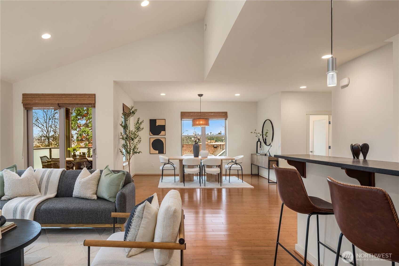 3042 SW Manning Street