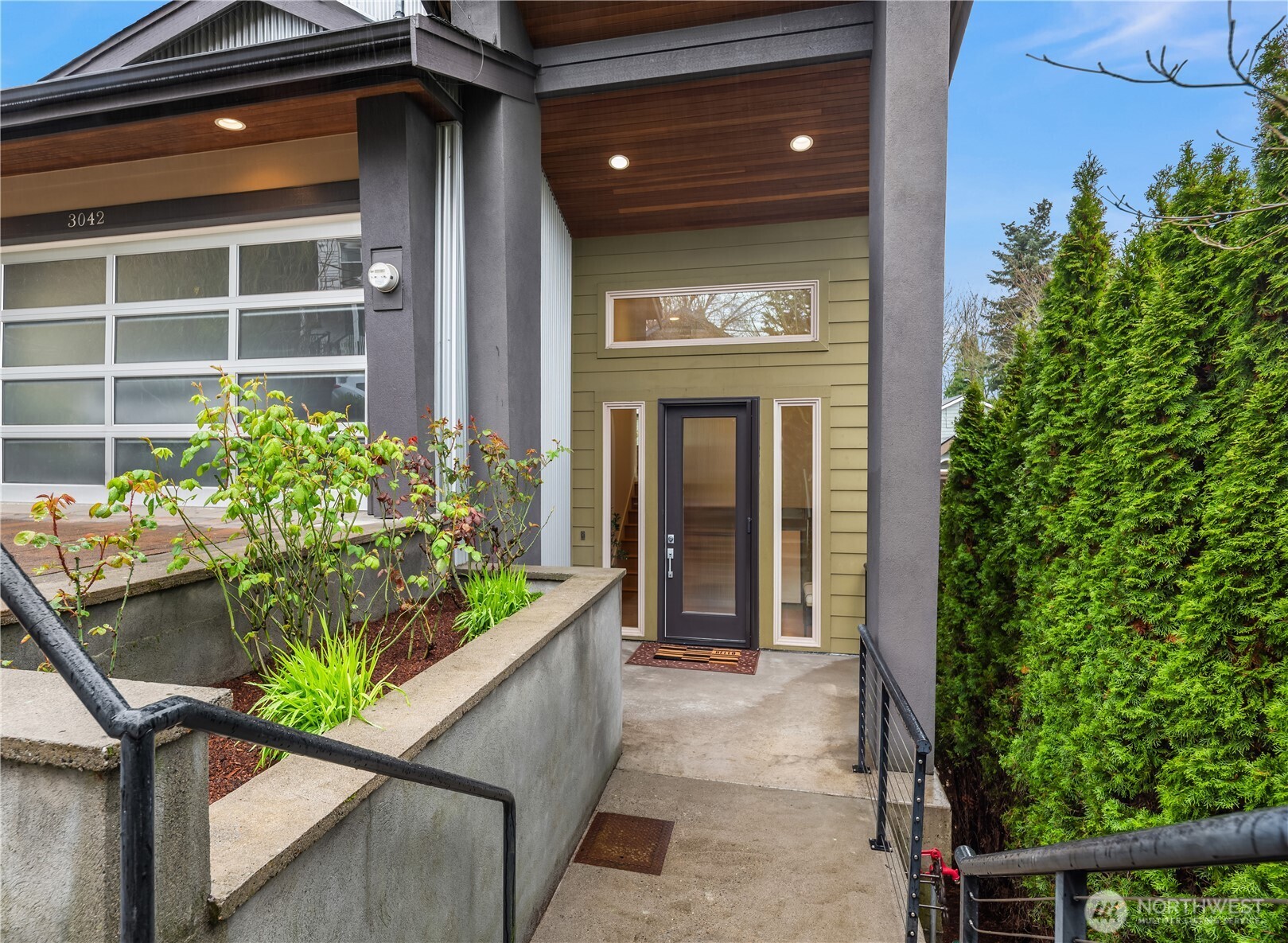 3042 SW Manning Street