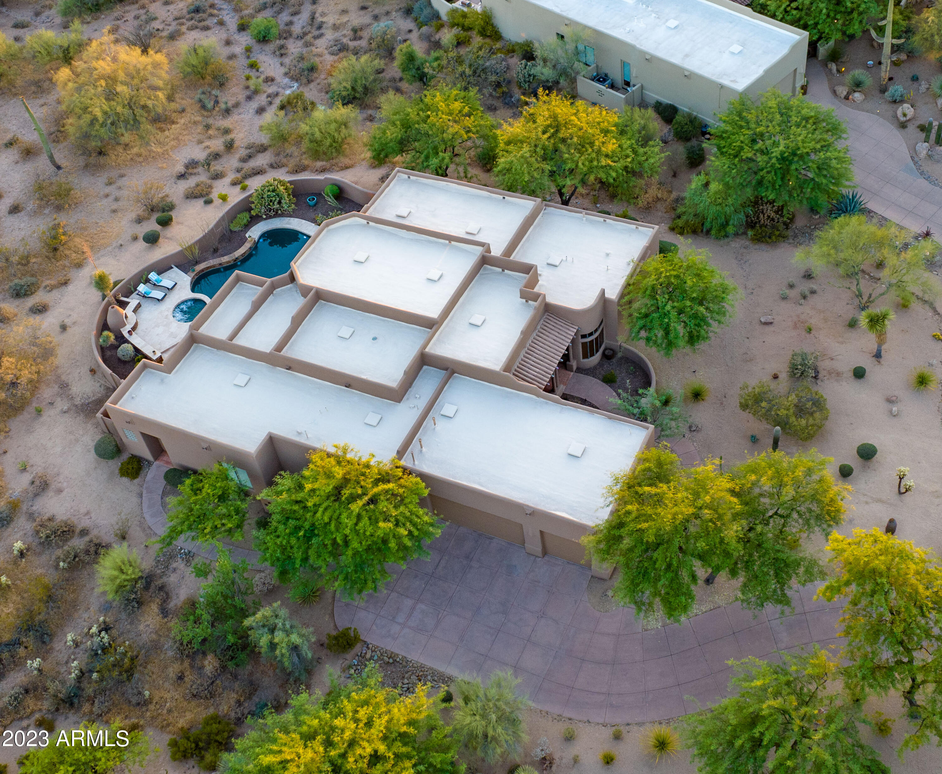 38126 N Tranquil Way