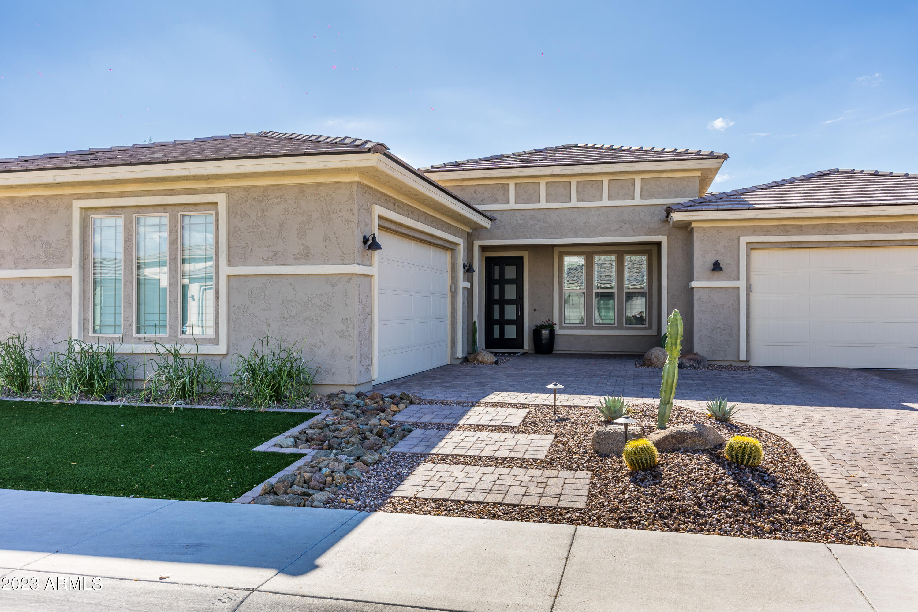 3013 E HERRERA Drive