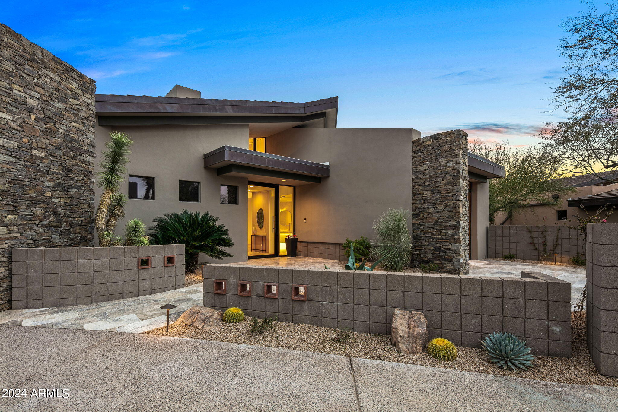 10651 E FERNWOOD Lane