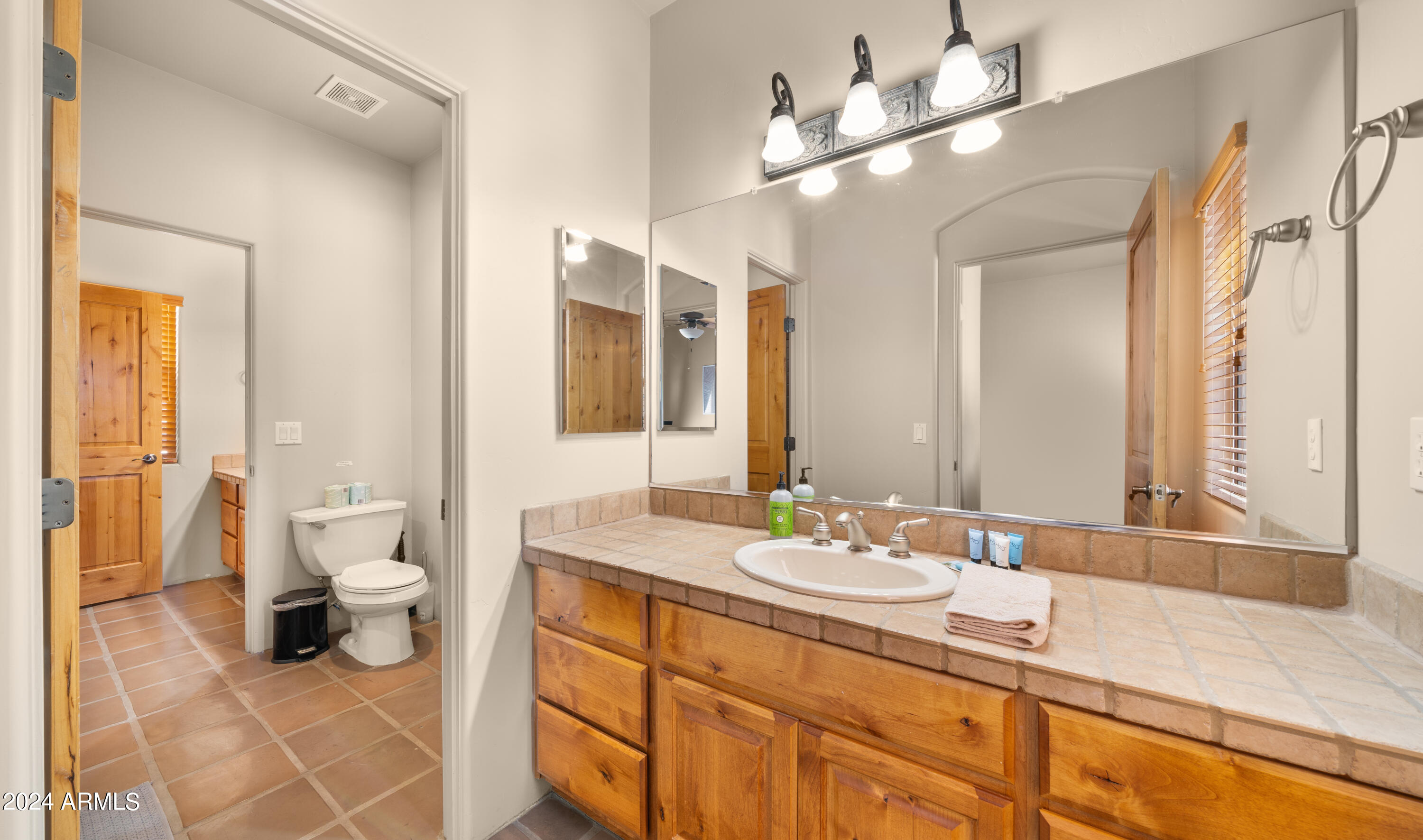 19725 W MEADOWBROOK Avenue