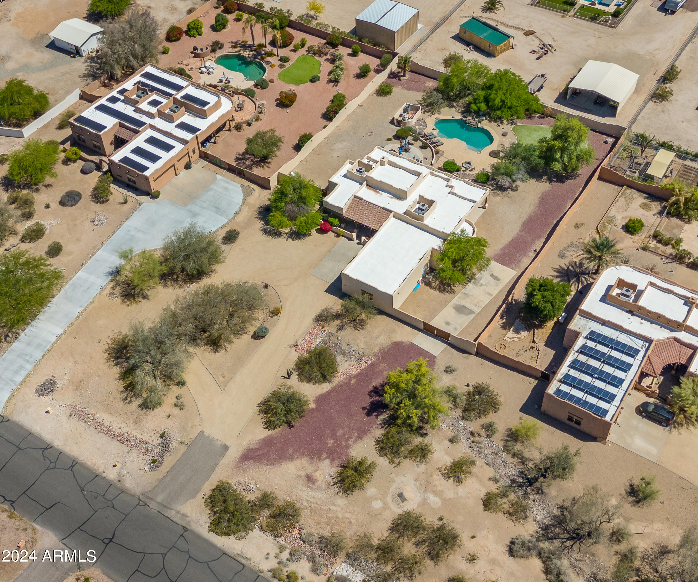 19725 W MEADOWBROOK Avenue