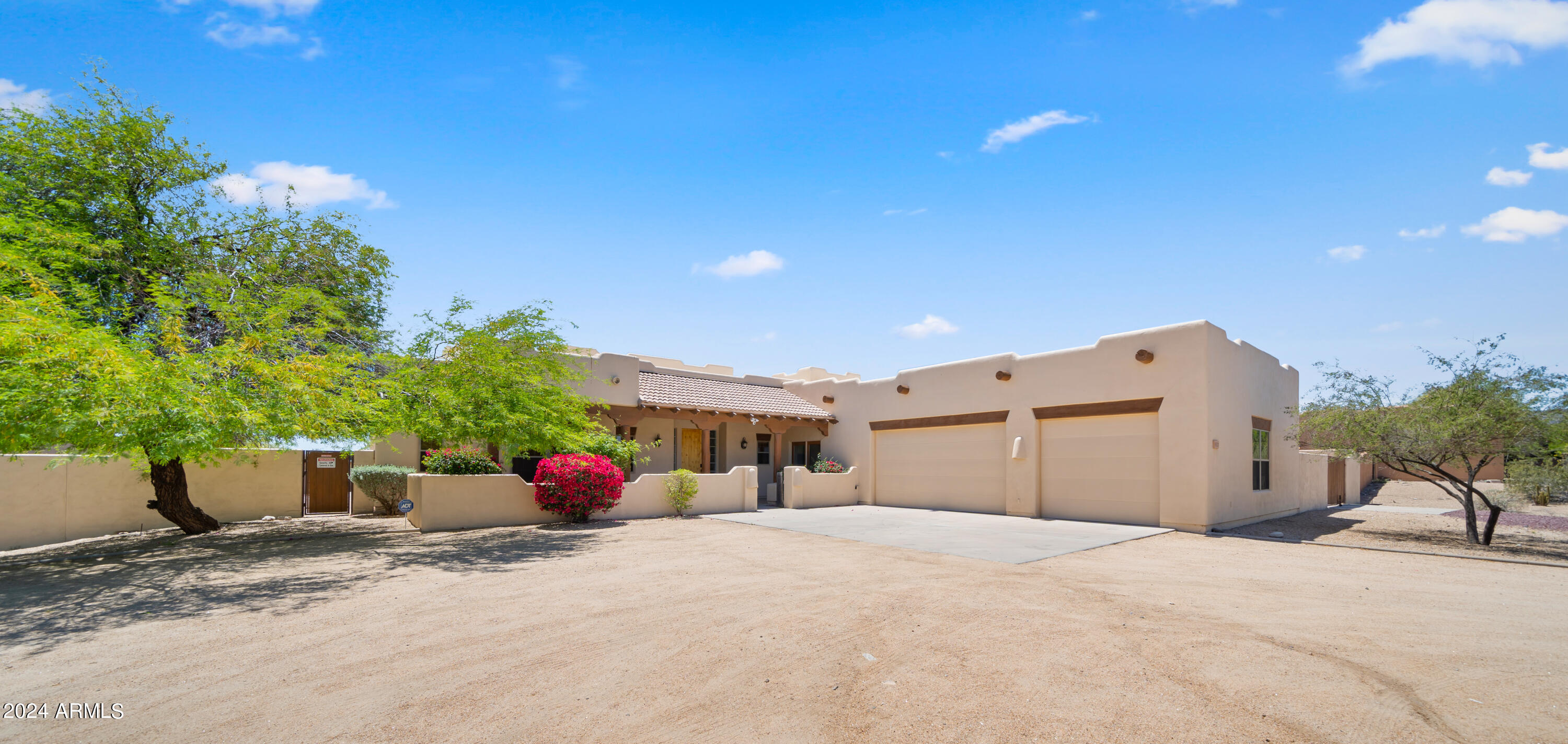 19725 W MEADOWBROOK Avenue