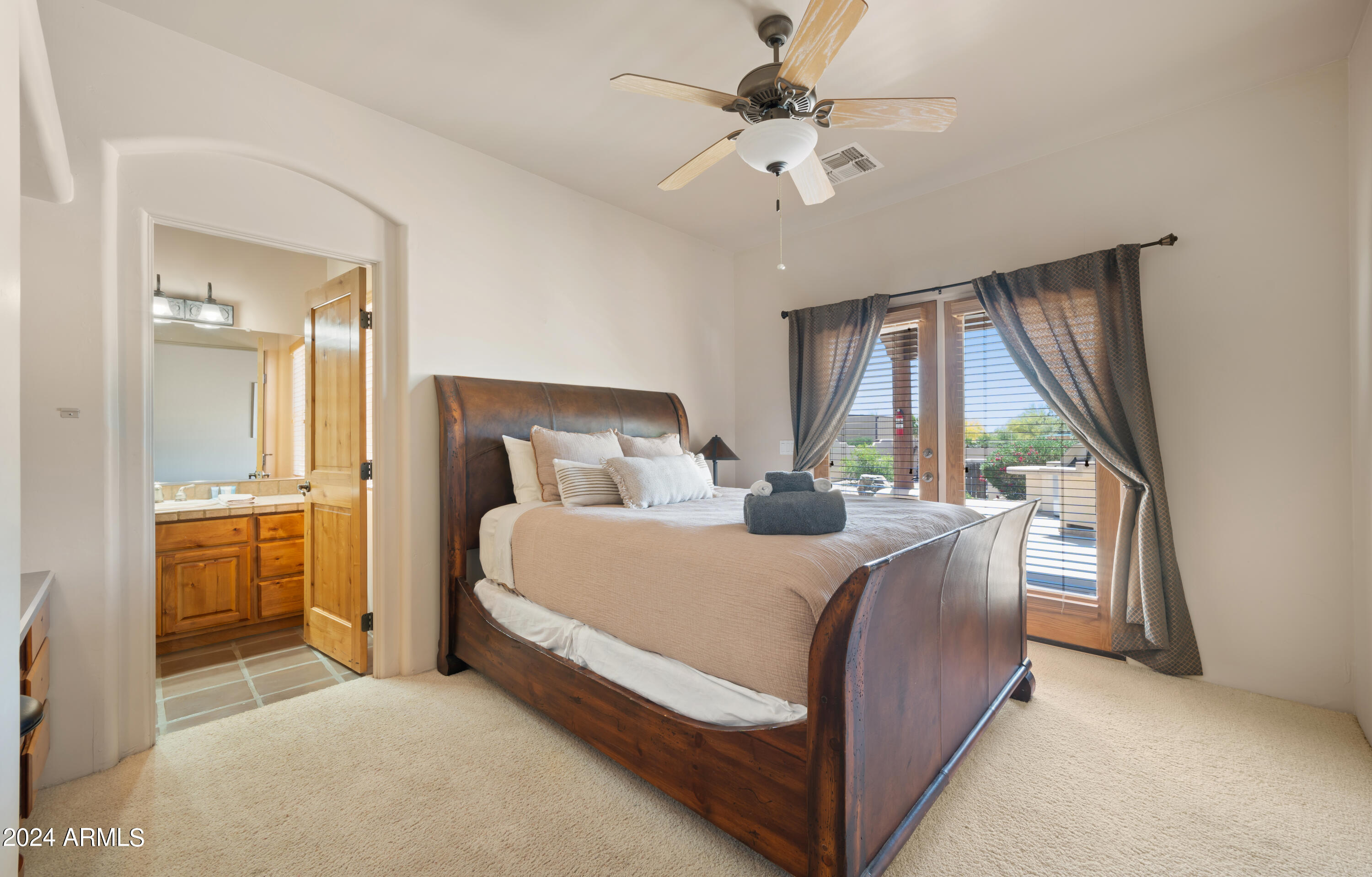 19725 W MEADOWBROOK Avenue