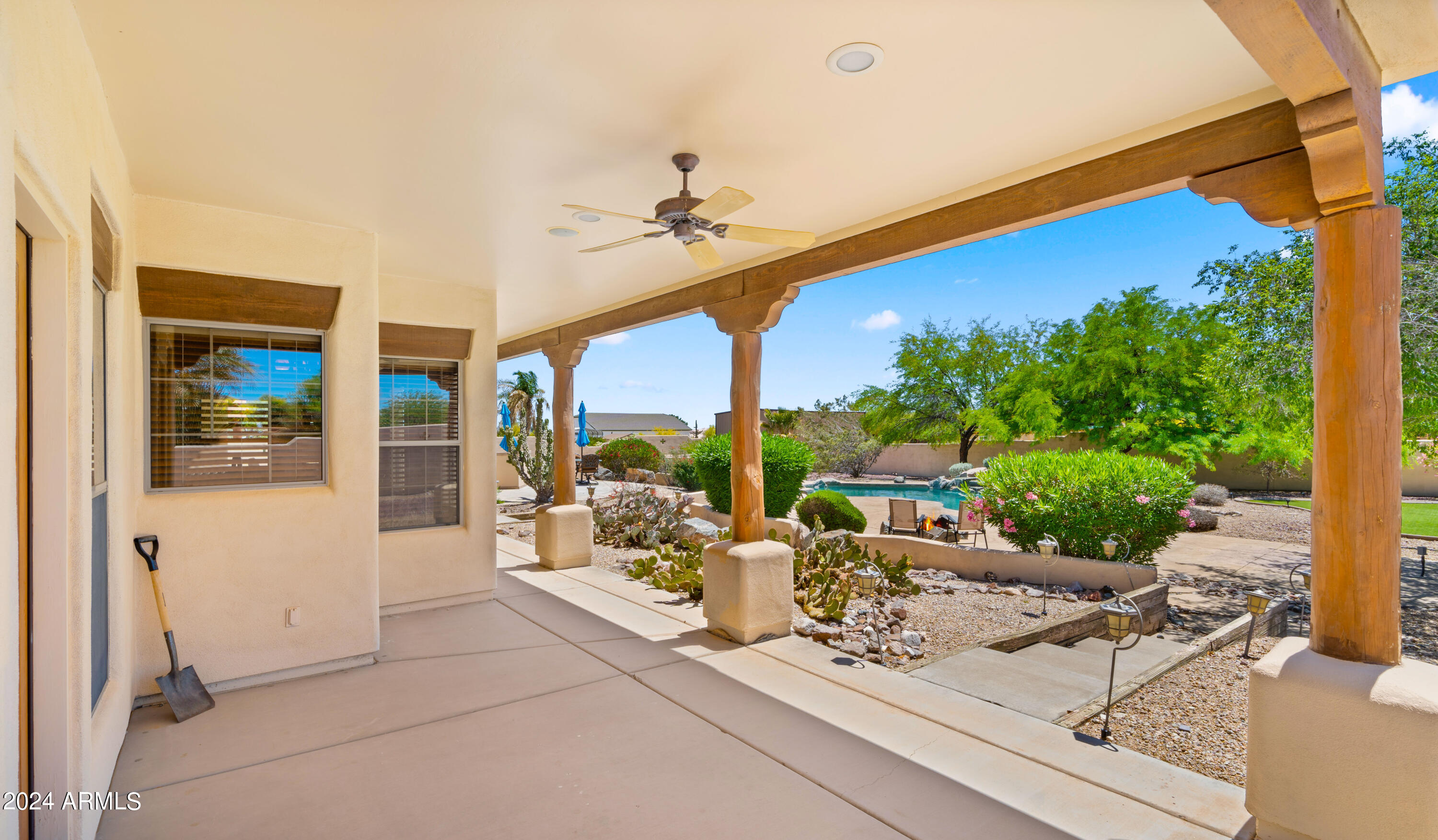 19725 W MEADOWBROOK Avenue