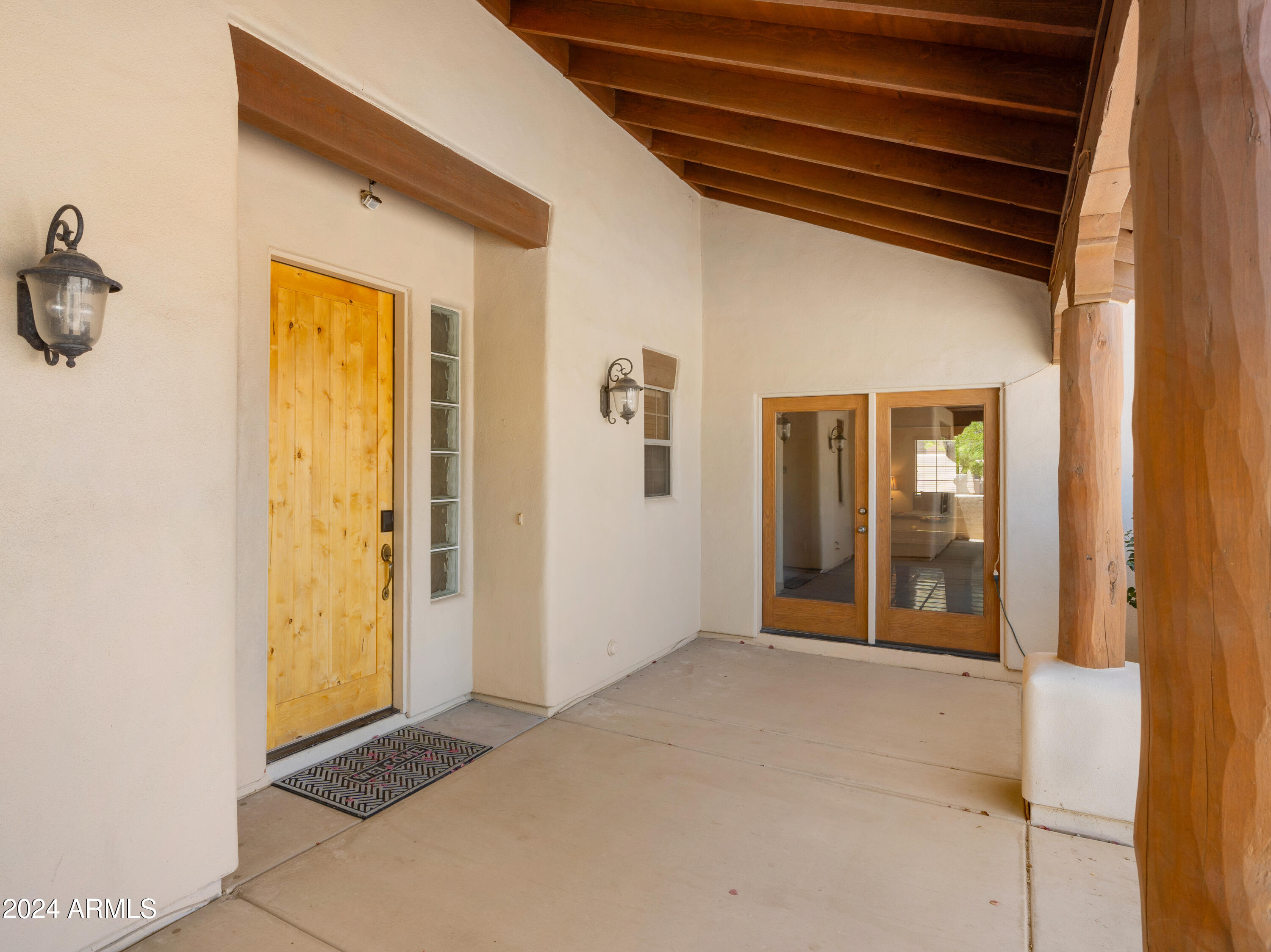 19725 W MEADOWBROOK Avenue