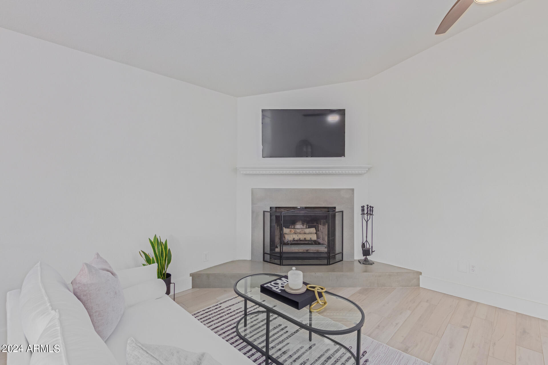3617 W BEHREND Drive