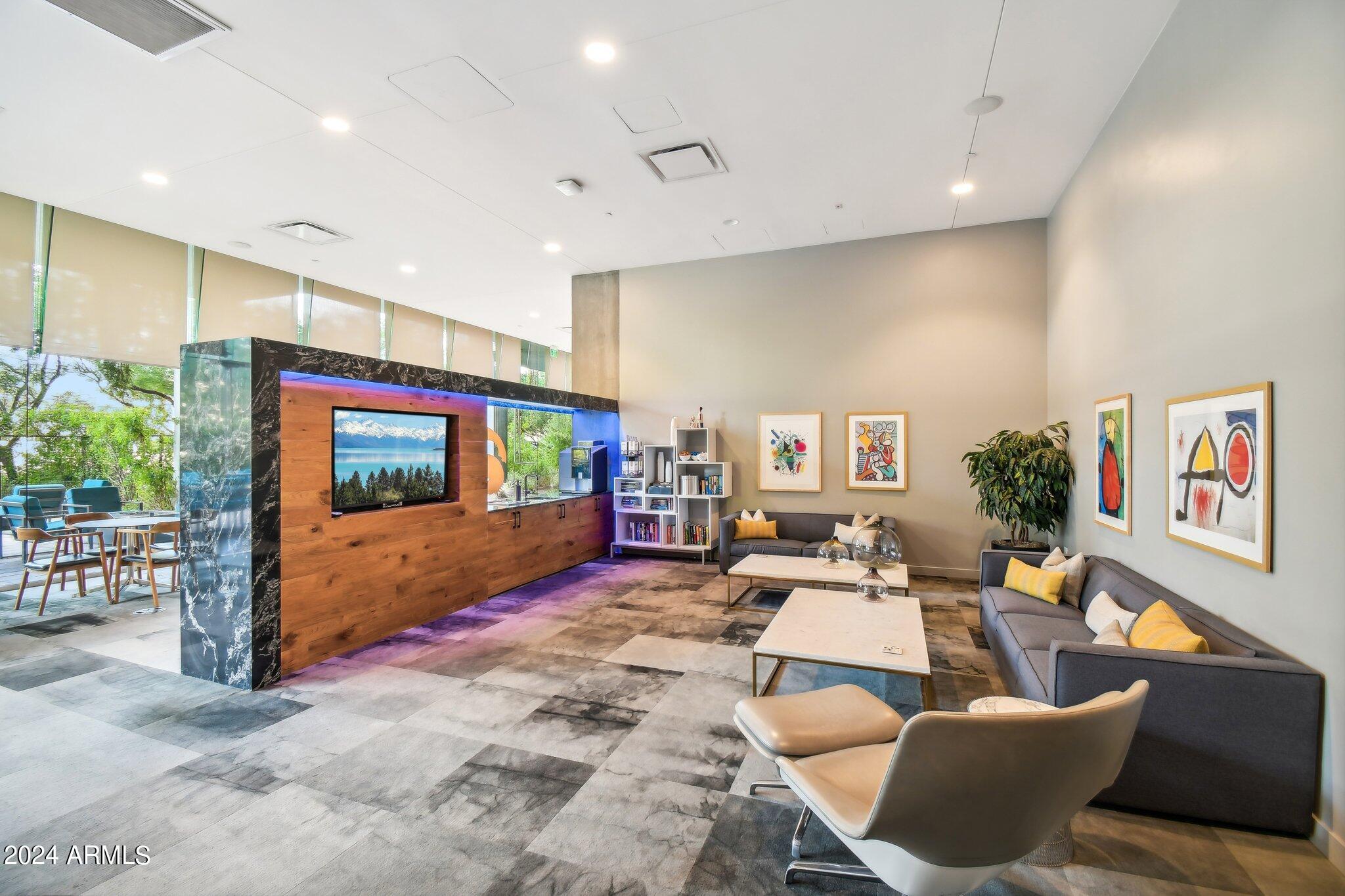 7120 E KIERLAND Boulevard # 1016
