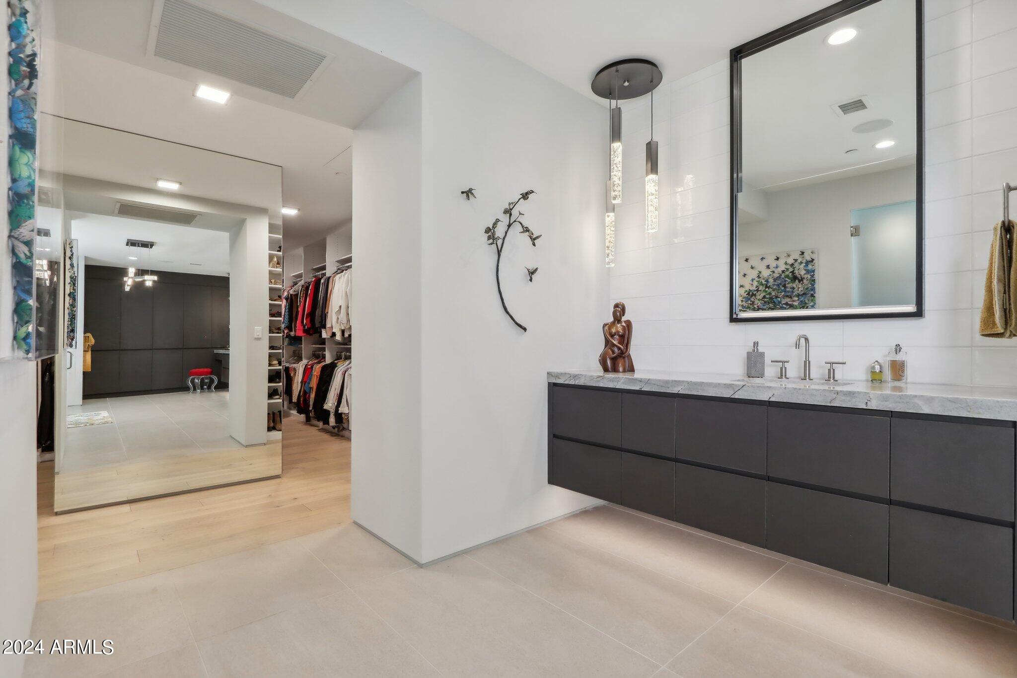 37200 N CAVE CREEK Road # 1017