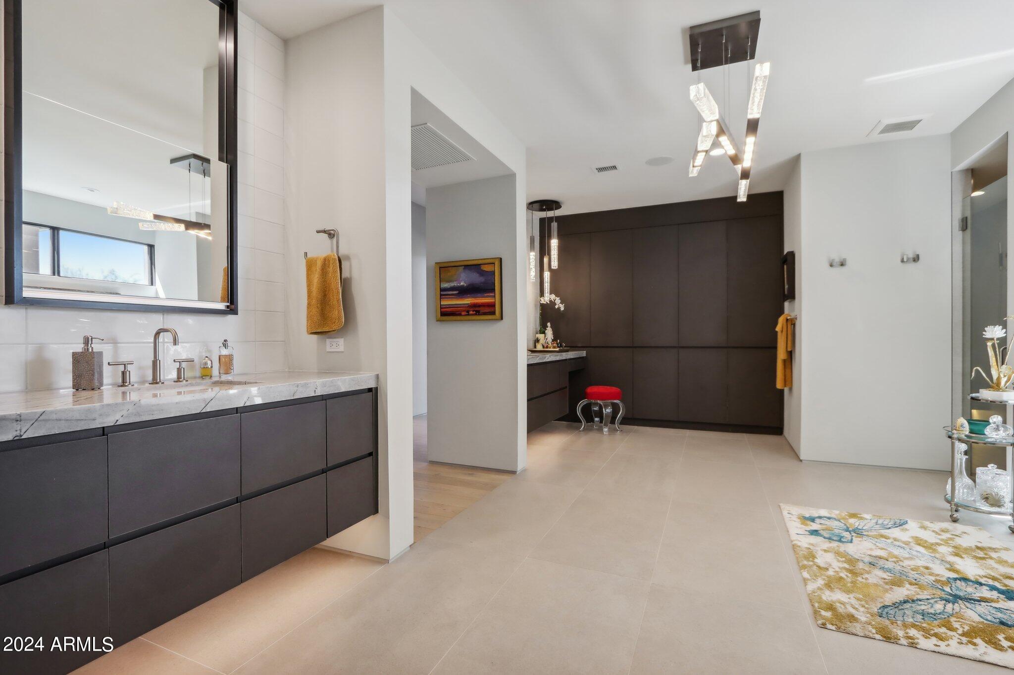 37200 N CAVE CREEK Road # 1017
