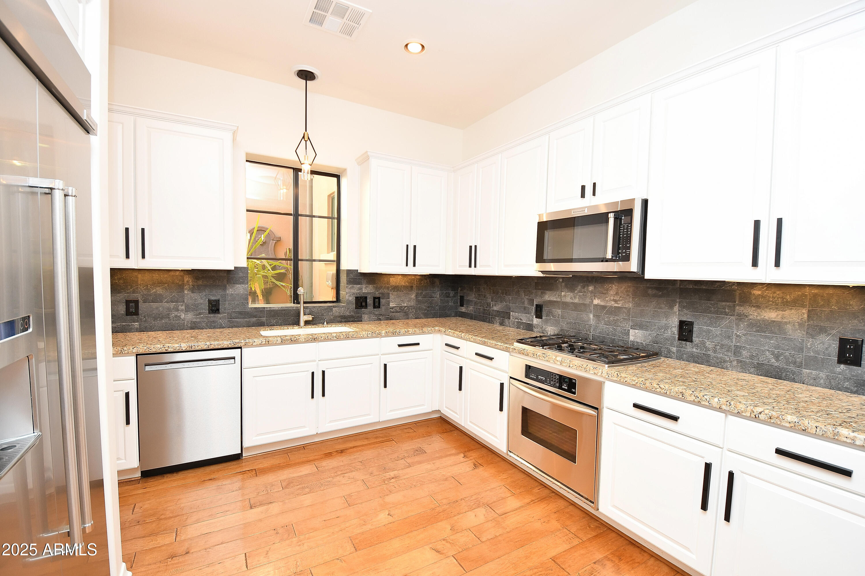 20704 N 90th Place, 1008