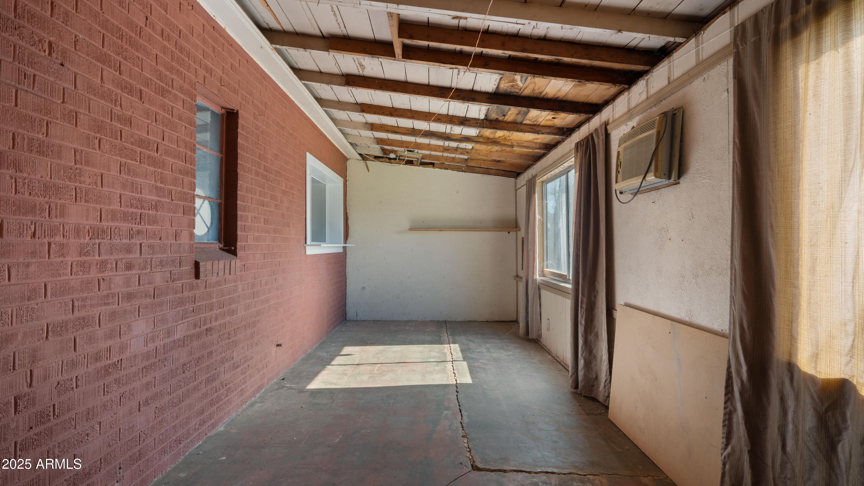 2533 E CHEERY LYNN Road