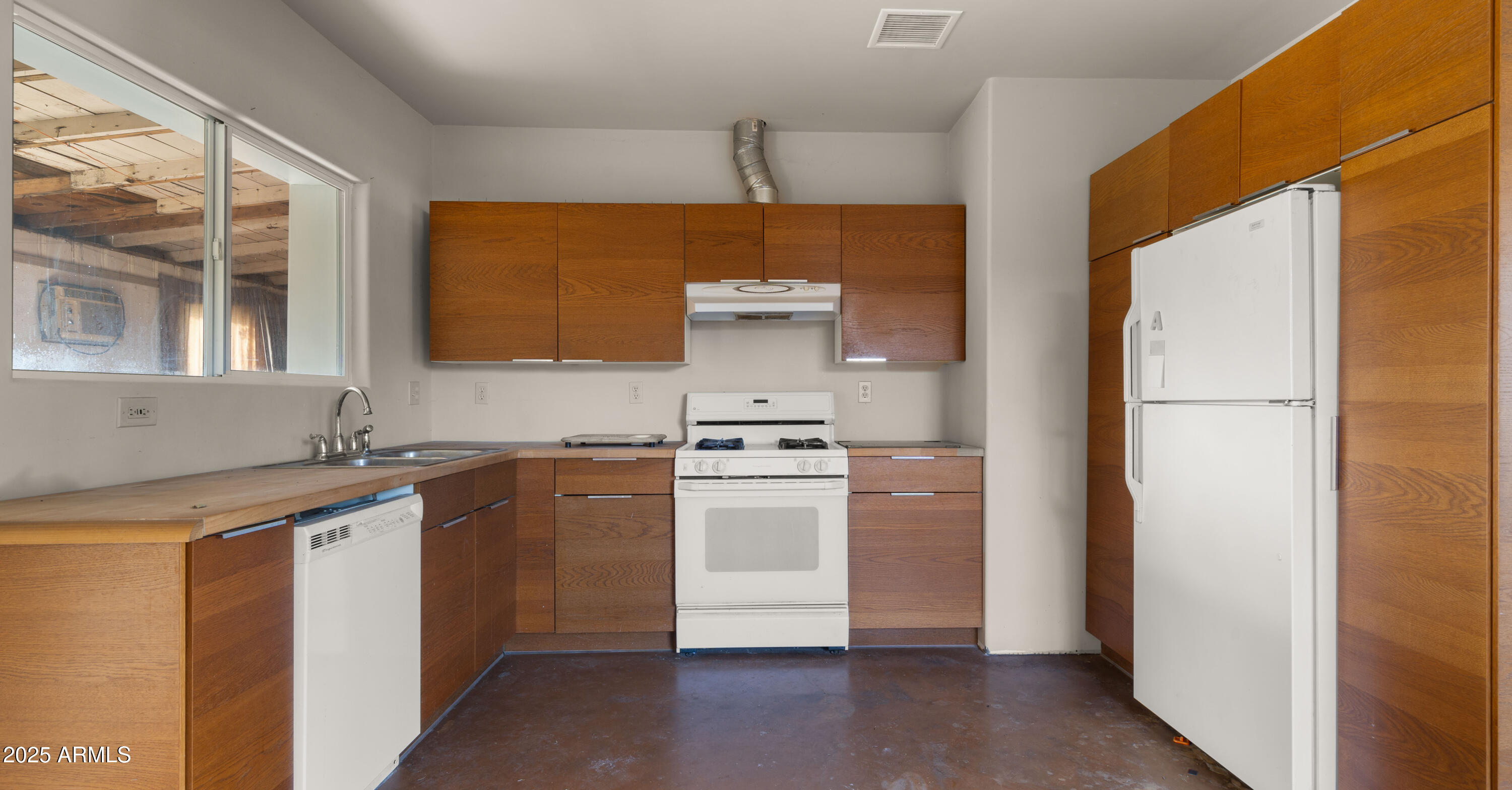 2533 E CHEERY LYNN Road