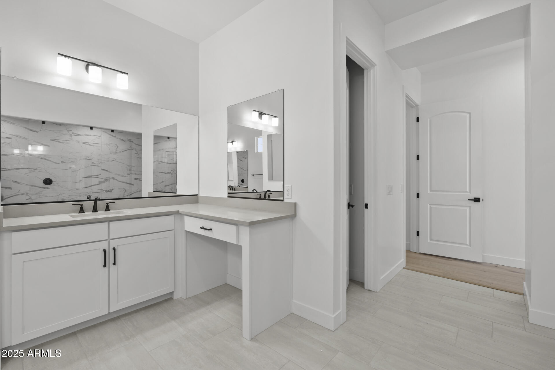 4210 E DESERT VISTA Trail