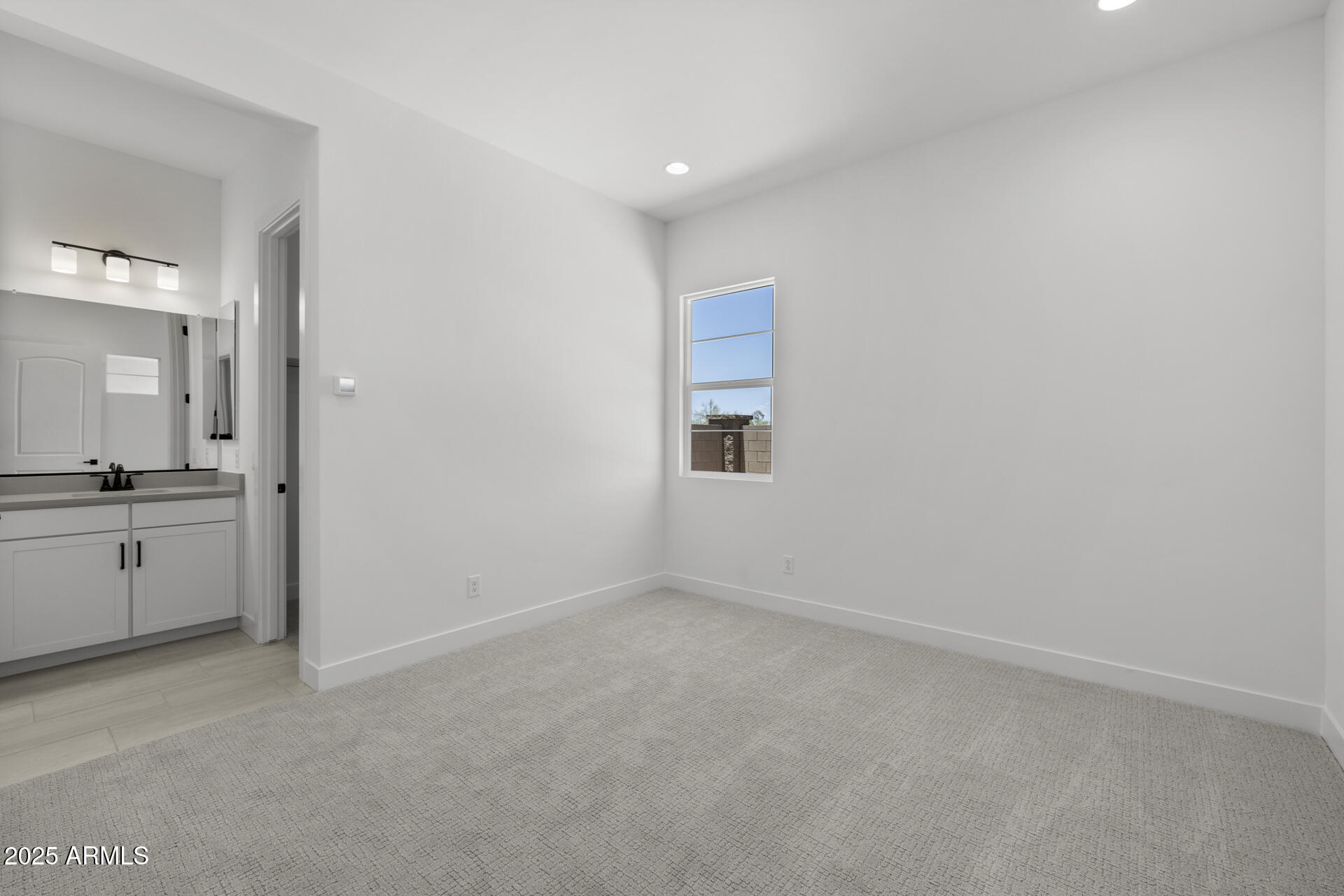 4210 E DESERT VISTA Trail
