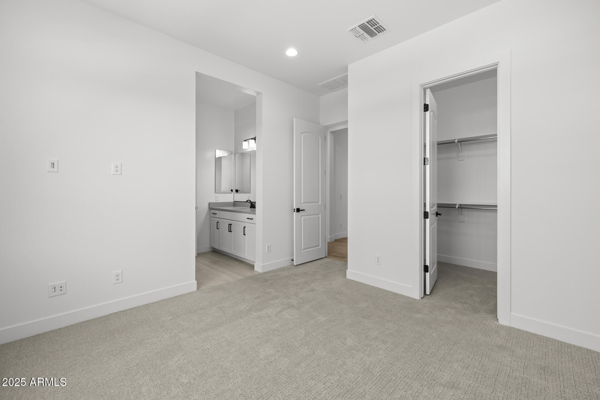4210 E DESERT VISTA Trail
