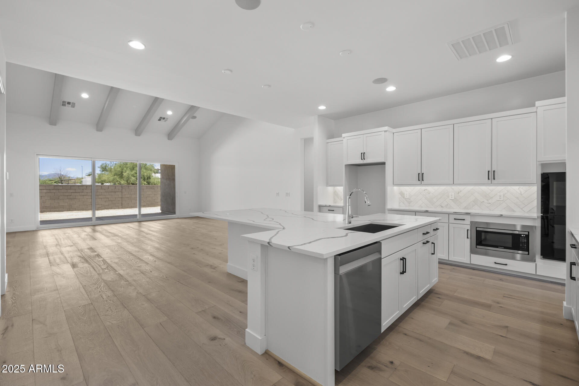 4210 E DESERT VISTA Trail