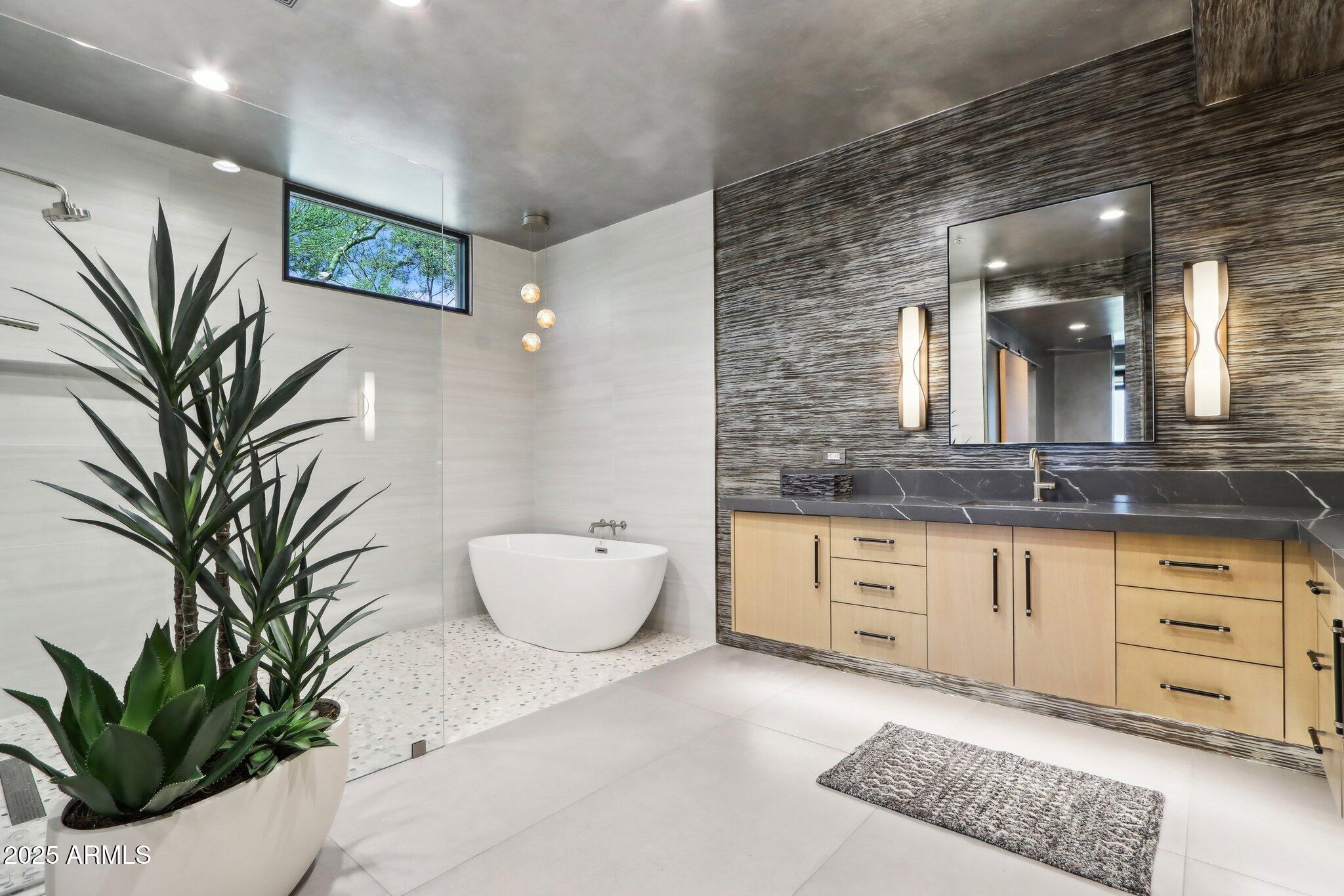 10651 E FERNWOOD Lane